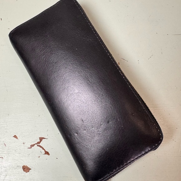 Michael Kors Continental Zip Around Wallet - Picture 3 of 15